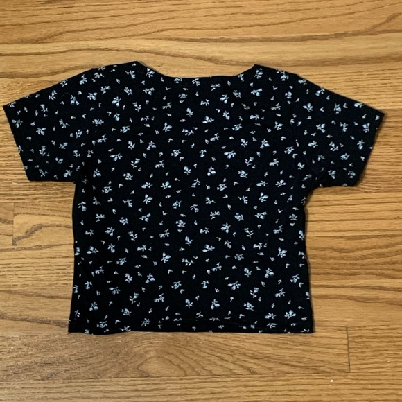 Brandy Melville crop top - Picture 2 of 2